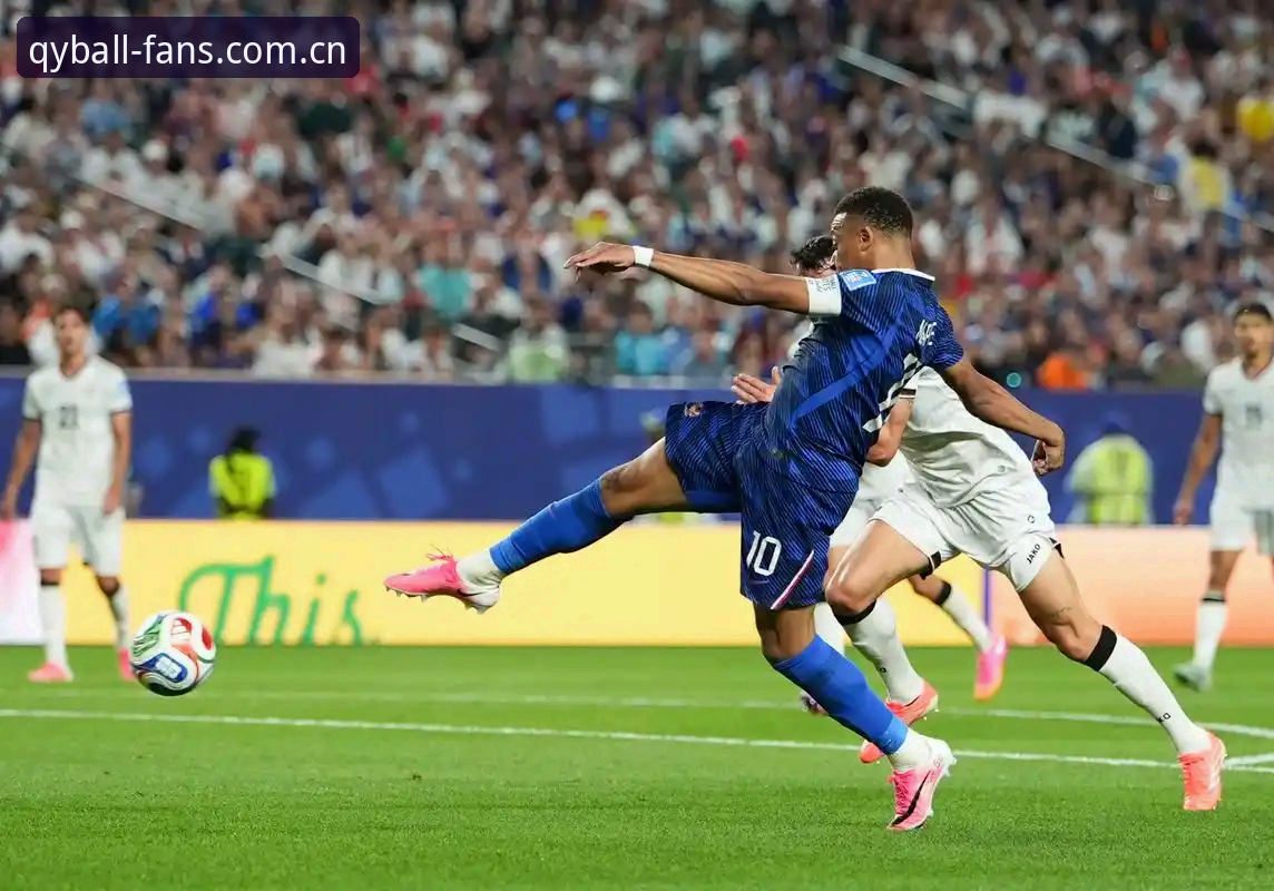 法国3-0伊拉克全程评测报告：姆巴佩16球追平克洛泽，这是与QY SPORT赛事数据同步的顶级表现